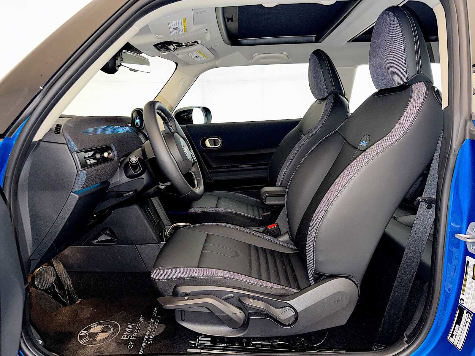 Certified 2025 MINI Cooper S FWD image 9