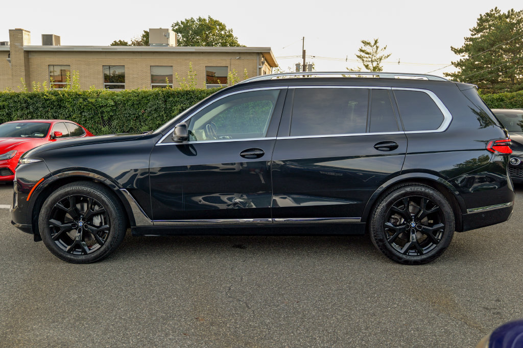 Used 2024 BMW X7 xDrive40i w/ Executive Package AWD/4WD image 4