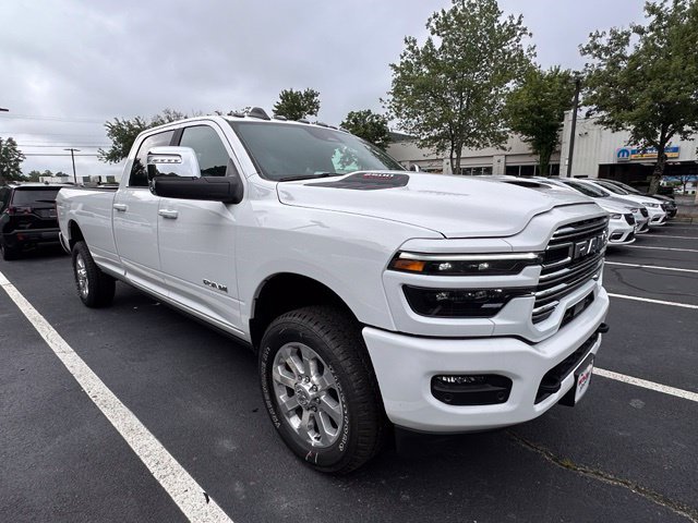 New 2026 RAM 2500 Laramie AWD/4WD image 7