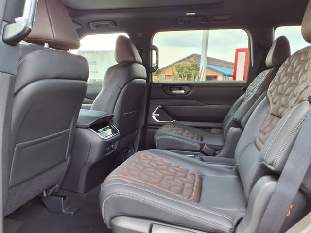 New 2025 Nissan Armada Platinum AWD/4WD image 11