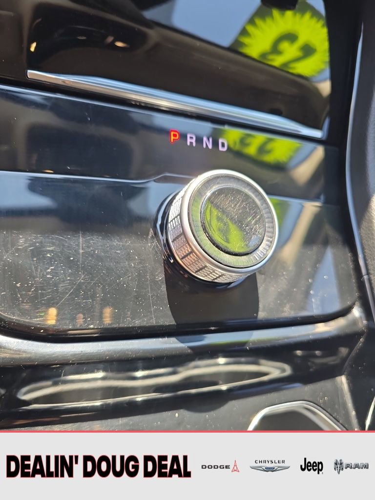 Used 2023 Jeep Grand Cherokee Laredo image 23