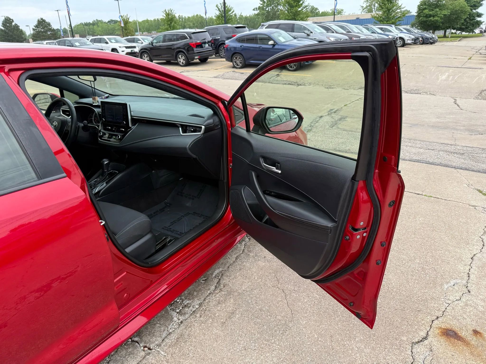 Used 2022 Toyota Corolla Hatchback image 22