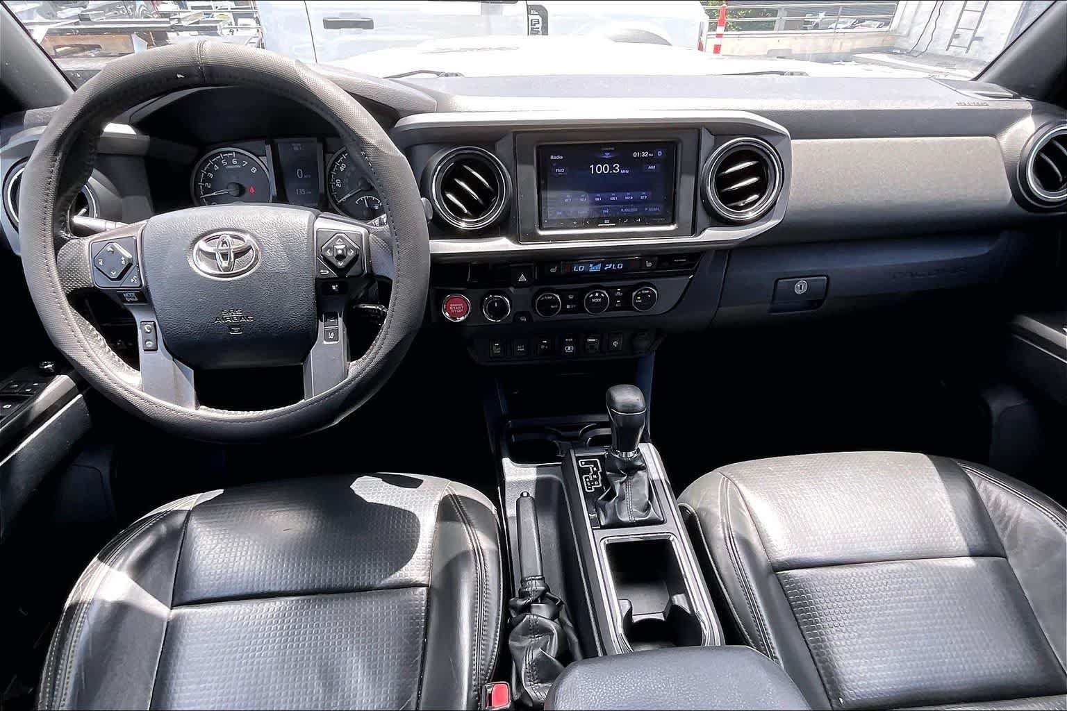 Used 2018 Toyota Tacoma 4x4 Double Cab image 10