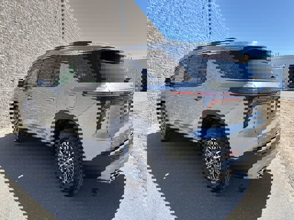 New 2026 Chevrolet Traverse LT image 7