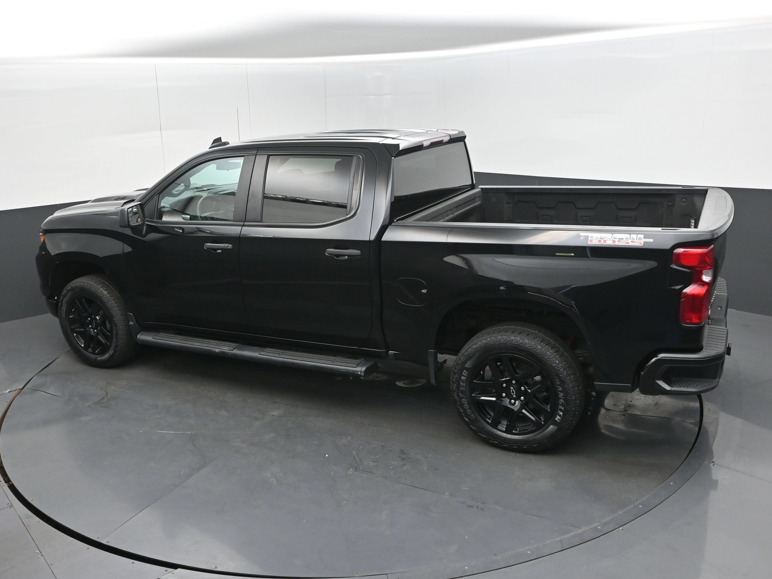 Used 2023 Chevrolet Silverado 1500 Custom Trail Boss w/ LPO, Dark Essentials Package AWD/4WD image 41