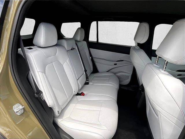 New 2026 Jeep Cherokee Limited AWD/4WD image 25