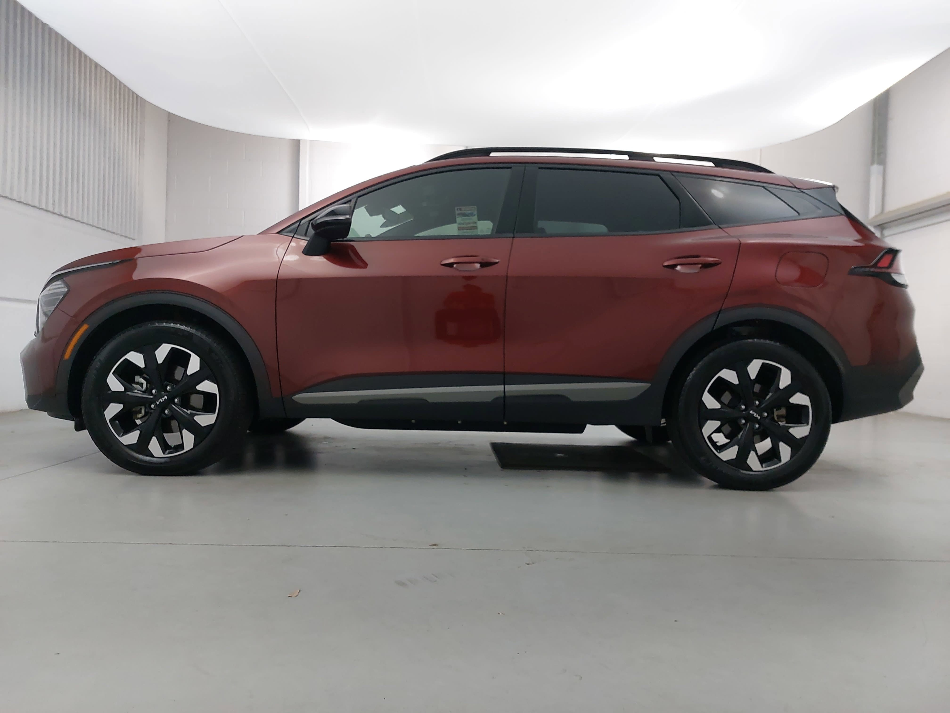 Used 2024 Kia Sportage X-Line AWD/4WD image 2