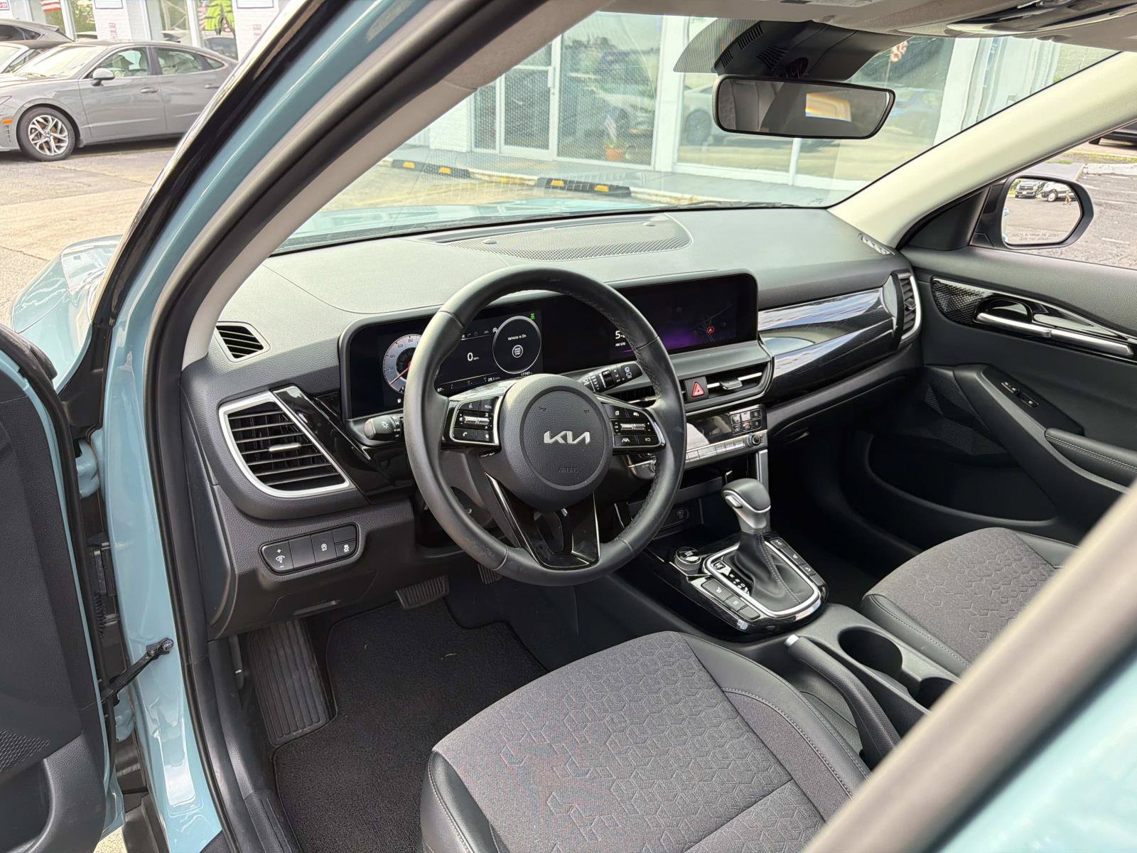Used 2024 Kia Seltos S AWD/4WD image 22