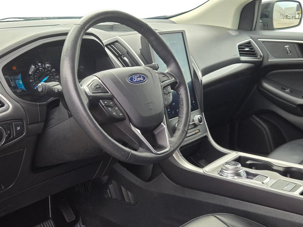 Used 2024 Ford Edge SEL AWD/4WD image 16