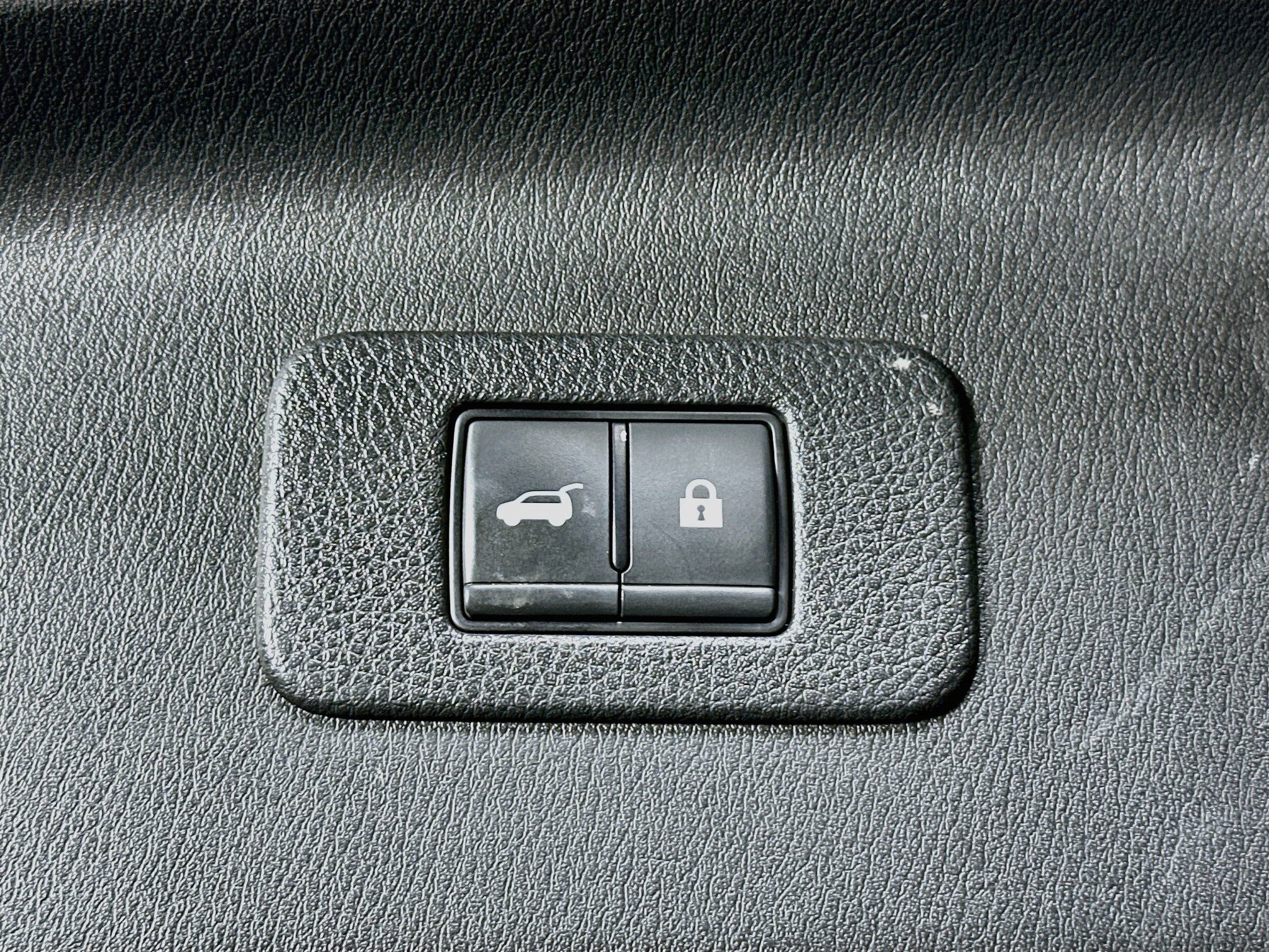 Used 2023 Nissan Armada SL RWD image 32