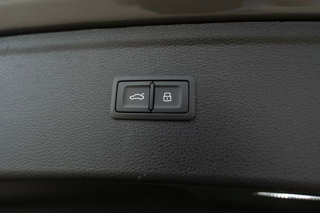 Used 2024 Audi SQ5 Premium Plus image 19