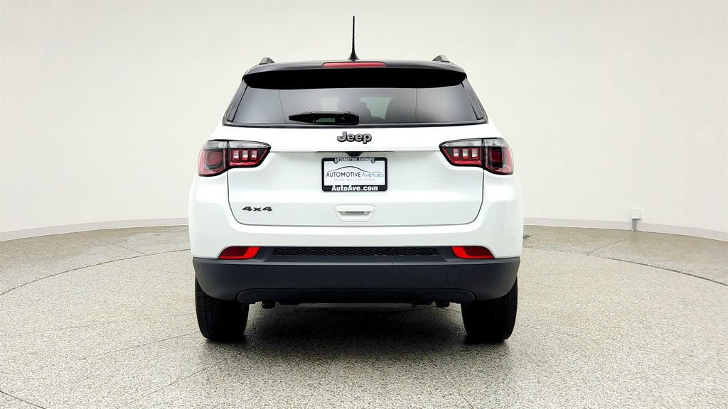 Used 2024 Jeep Compass Latitude w/ Altitude Special Edition AWD/4WD image 6