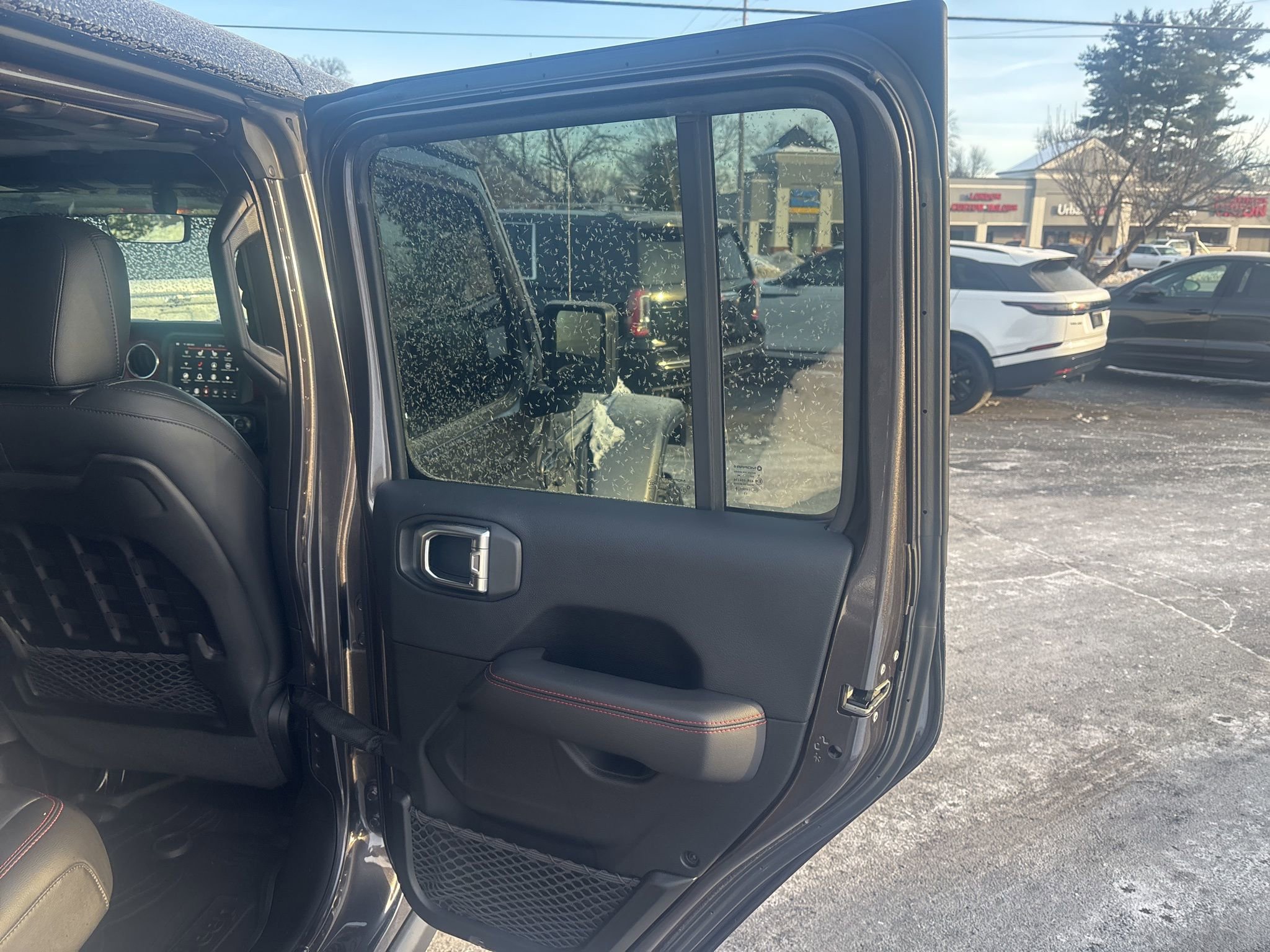 Used 2018 Jeep Wrangler Unlimited Rubicon image 16