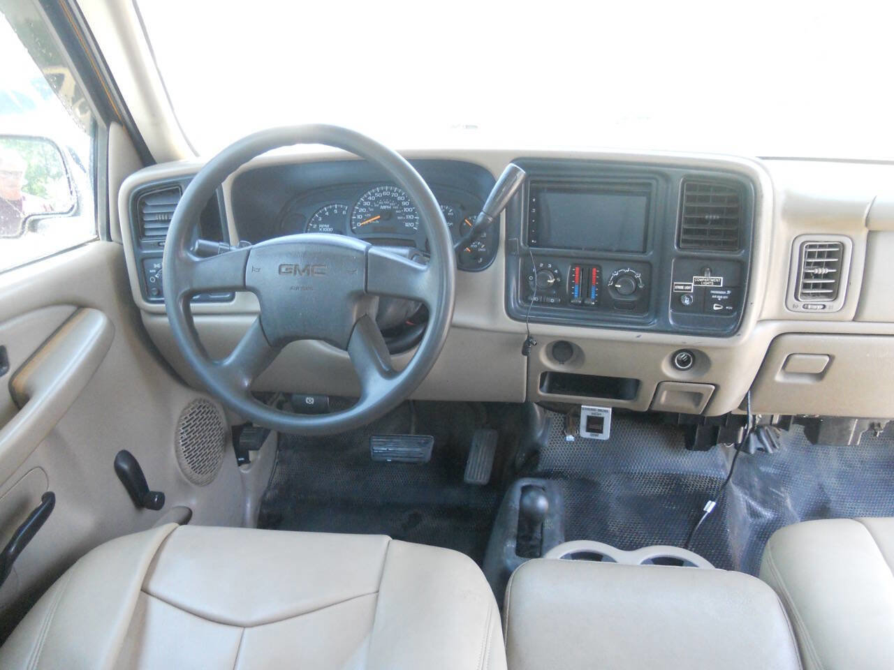 Used 2005 GMC Sierra 2500 W/T w/ Snow Plow Prep Package AWD/4WD image 22