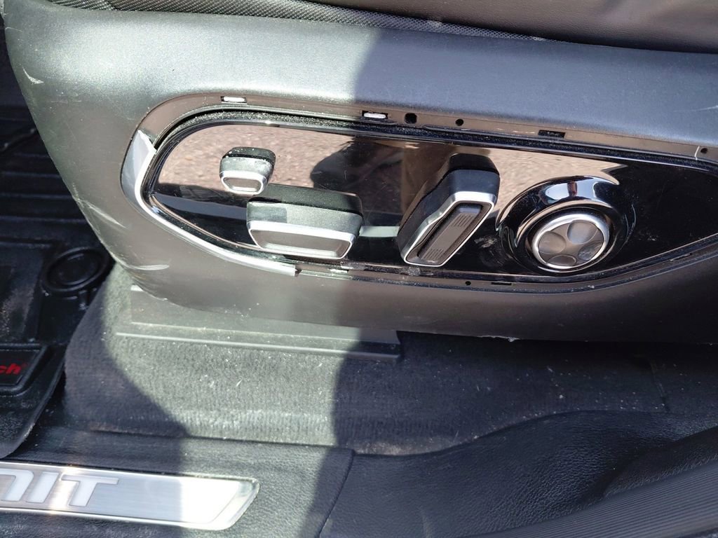 Used 2021 Jeep Grand Cherokee L Summit image 26