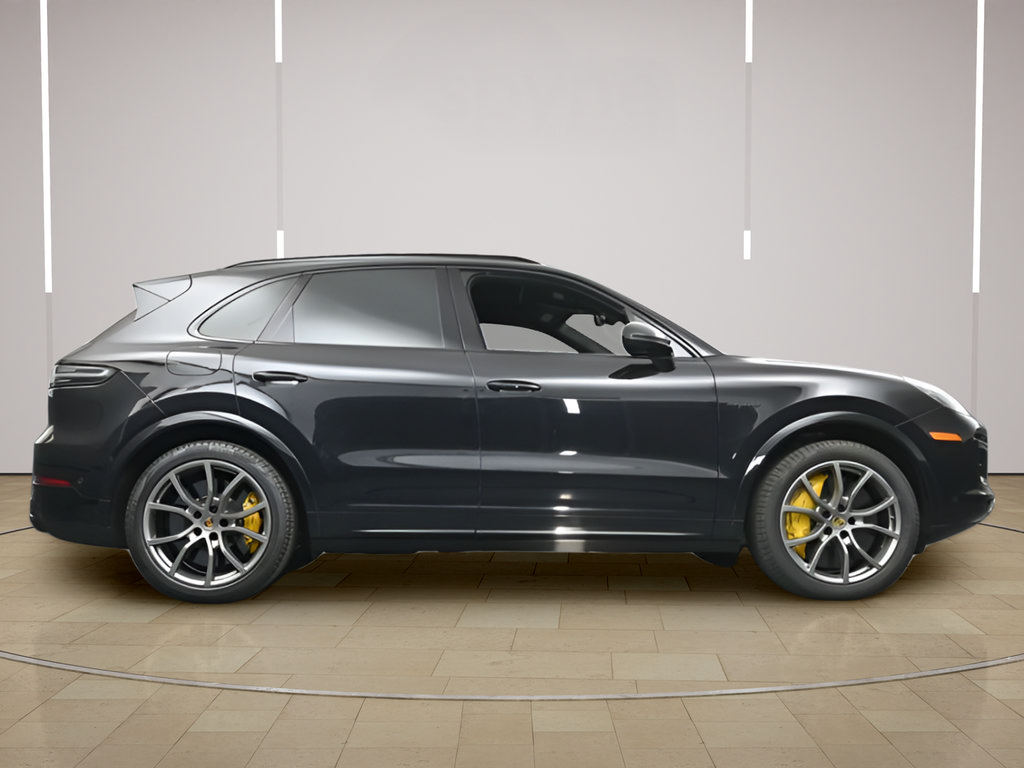 Certified 2022 Porsche Cayenne Turbo S AWD/4WD image 31