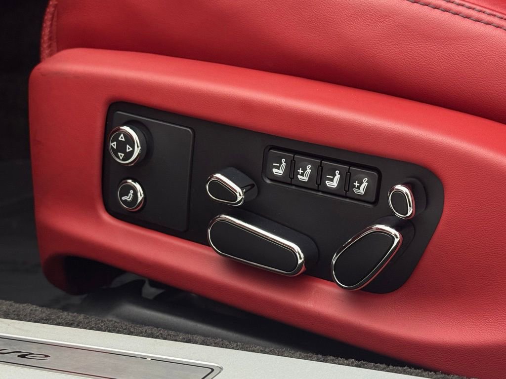 Used 2023 Bentley Continental GT Azure image 11