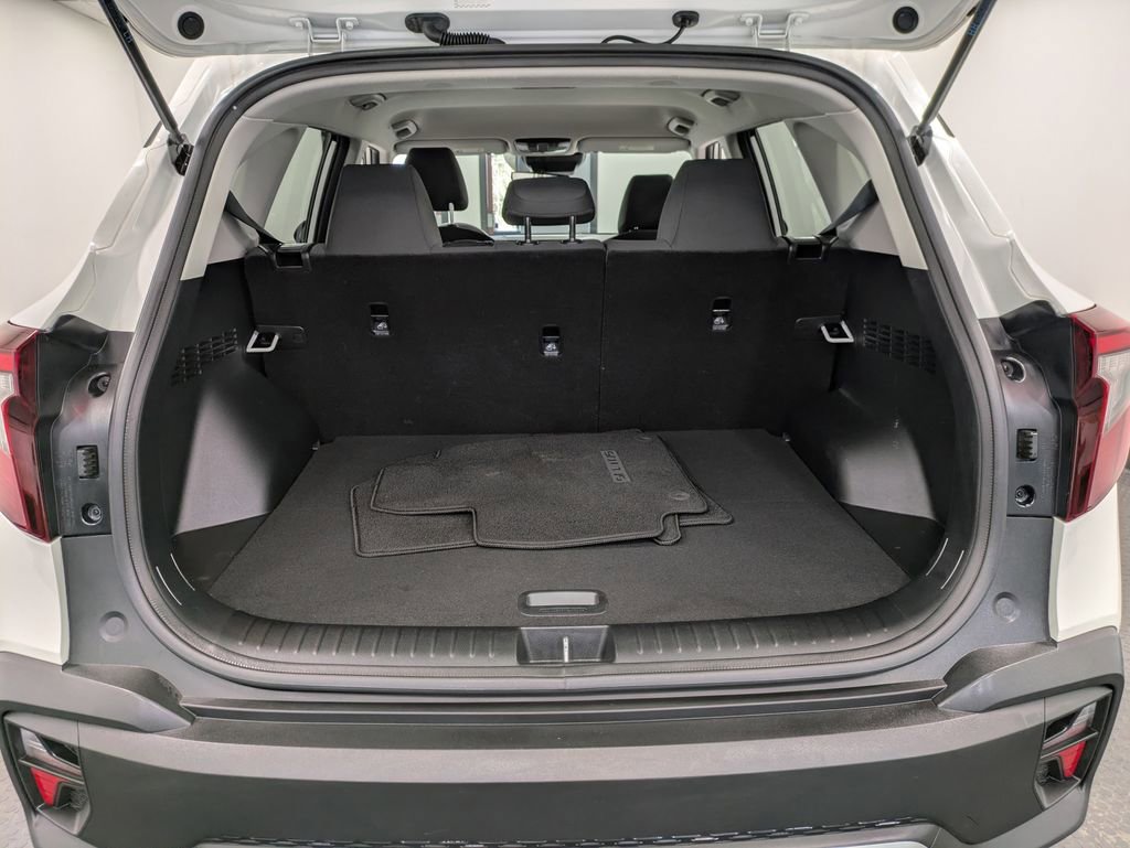 Certified 2025 Kia Seltos LX image 25