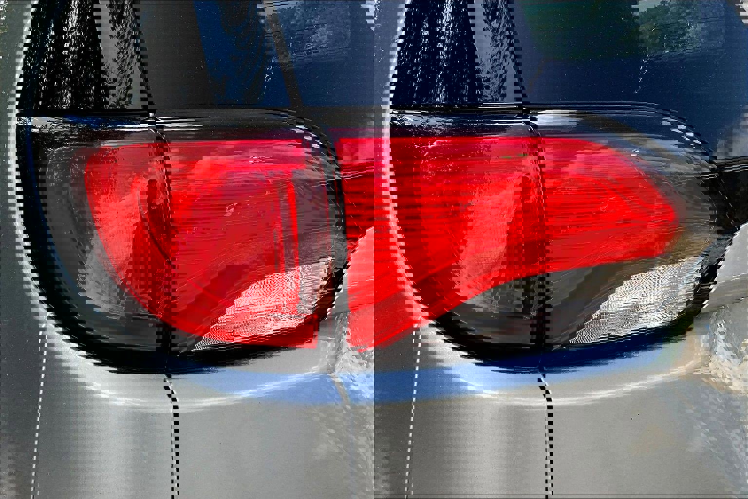 Used 2018 Chrysler Pacifica Touring-L image 21