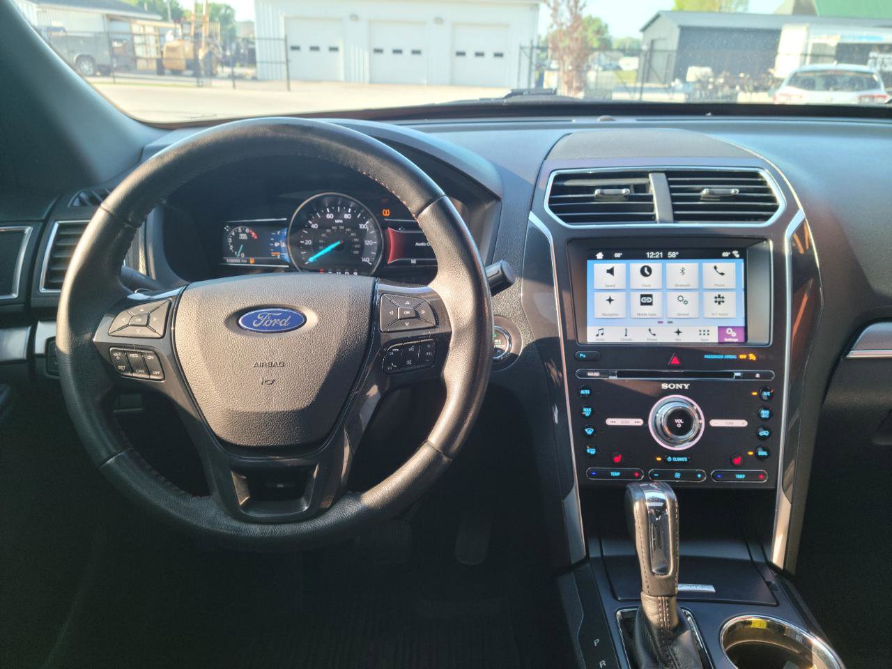 Used 2017 Ford Explorer Sport AWD/4WD image 10