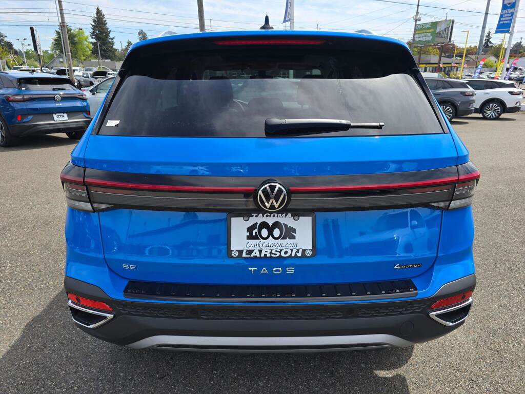 New 2026 Volkswagen Taos SE AWD/4WD image 4