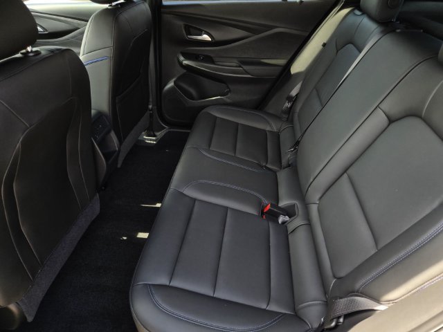 Used 2024 Buick Envista Sport Touring w/ Convenience I Package FWD image 12