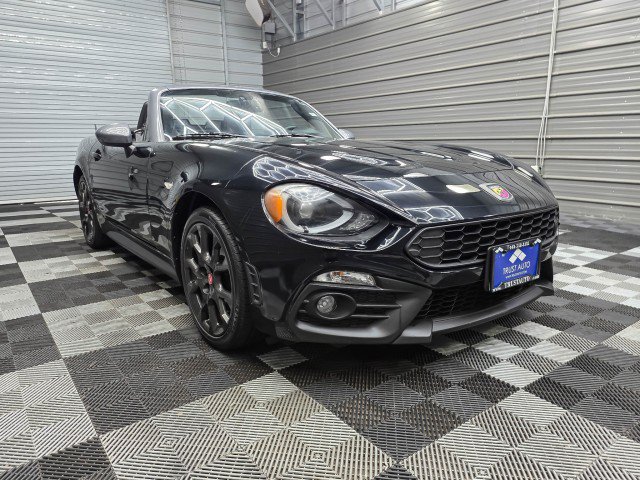 Used 2017 FIAT 124 Spider Abarth RWD image 5