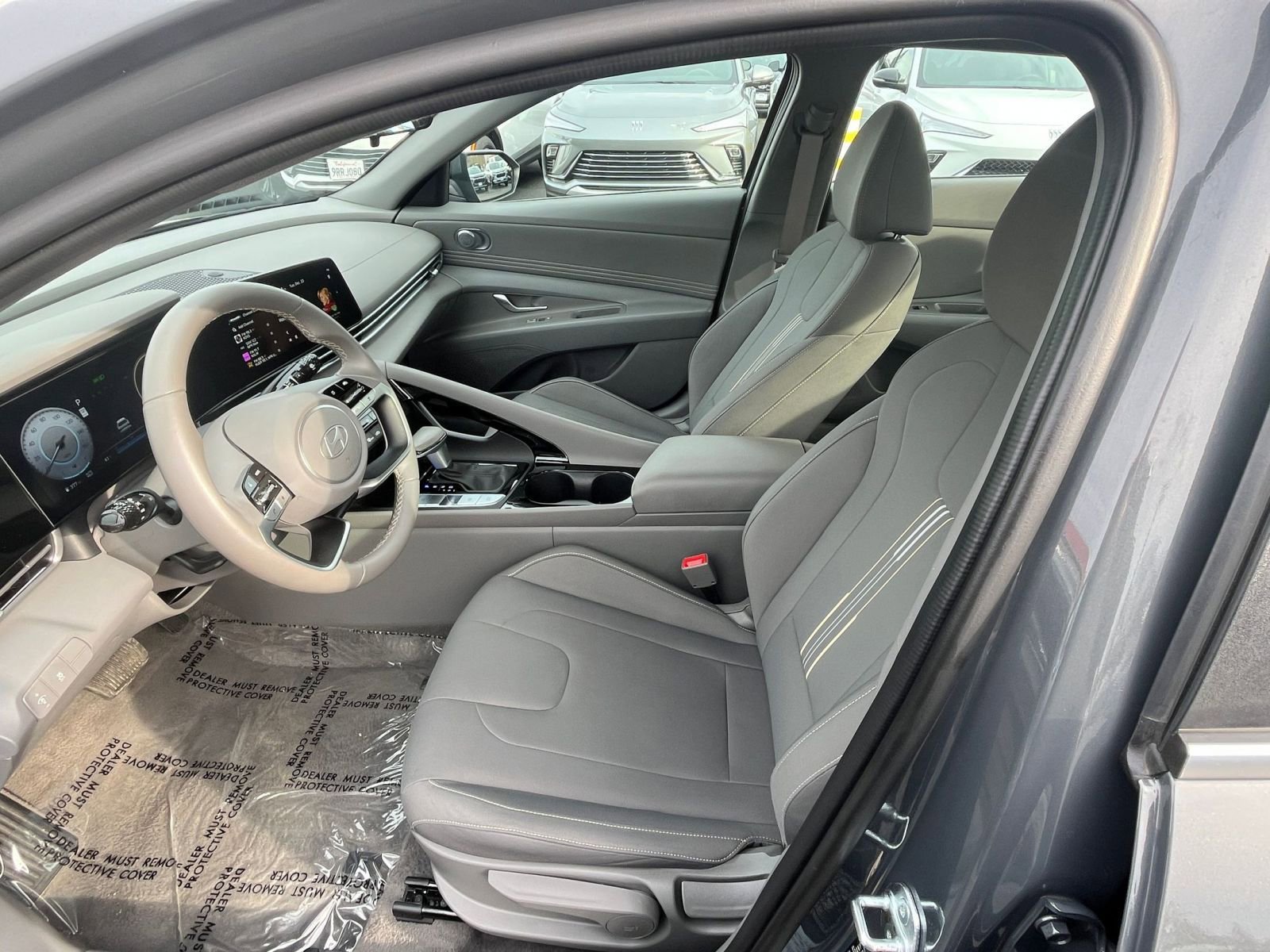 Used 2025 Hyundai Elantra SEL image 24