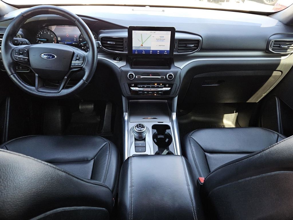 Used 2020 Ford Explorer XLT w/ Equipment Group 202A image 6