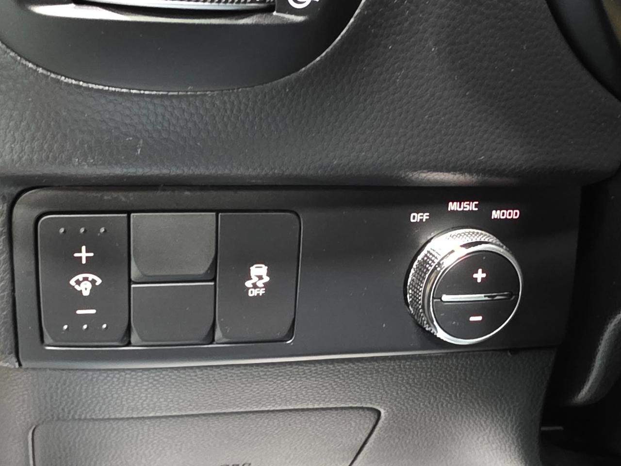 Used 2014 Kia Soul ! w/ Sun & Sound Package image 32