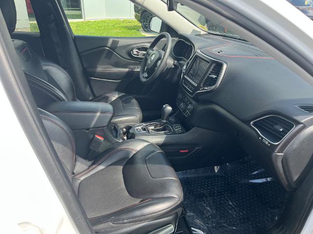 Used 2022 Jeep Cherokee Trailhawk w/ Comfort/Convenience Group image 9