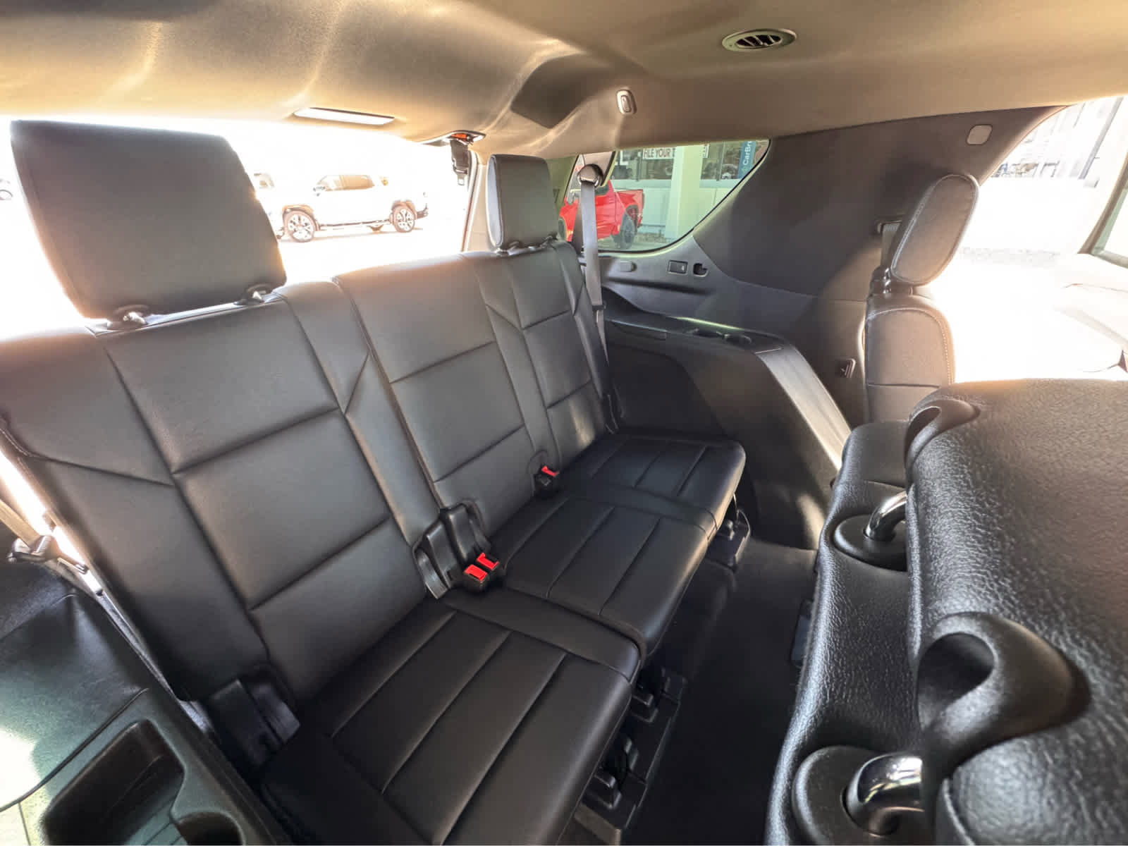 Used 2022 Cadillac Escalade Luxury image 13