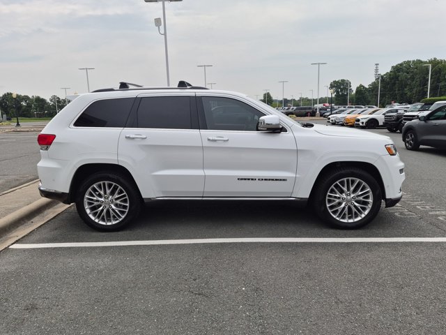 Used 2017 Jeep Grand Cherokee Summit AWD/4WD image 3