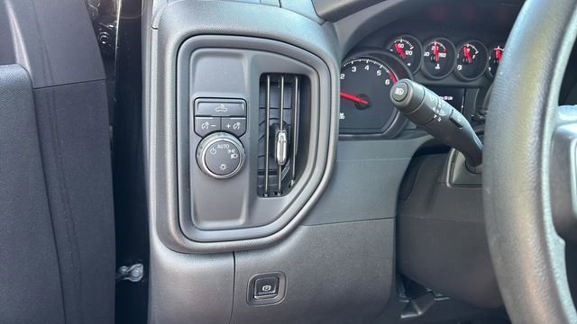 Used 2024 Chevrolet Silverado 1500 Custom image 18