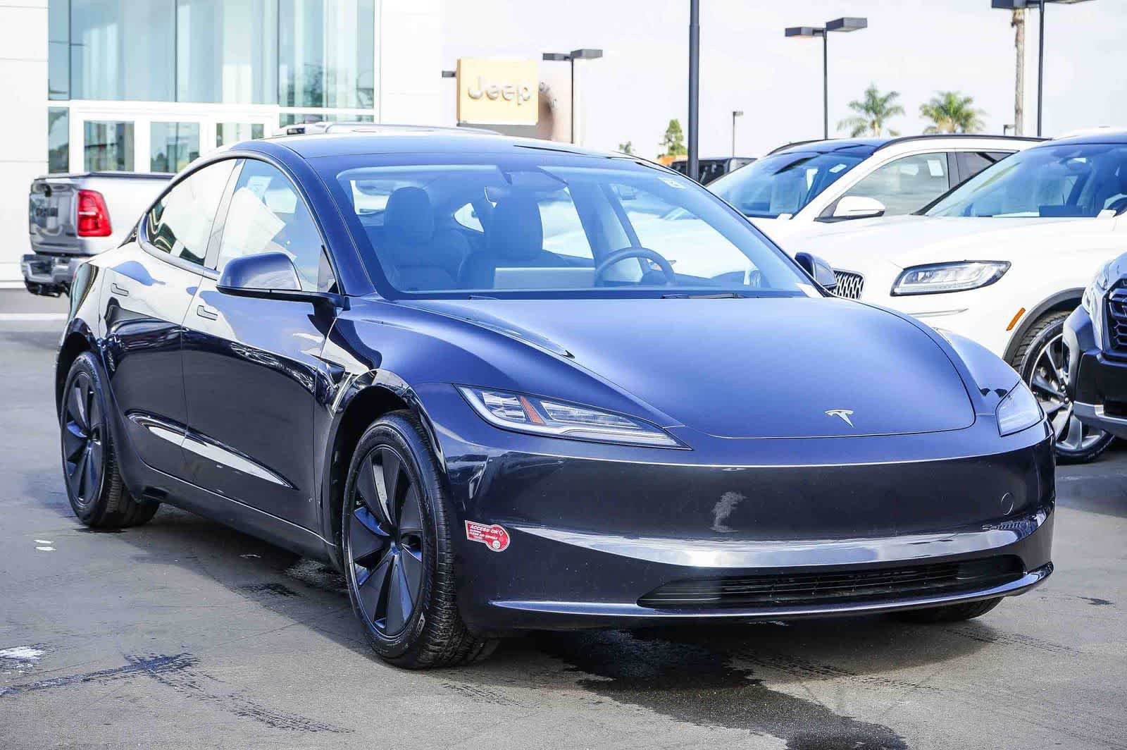 Used 2024 Tesla Model 3 Standard Range image 3