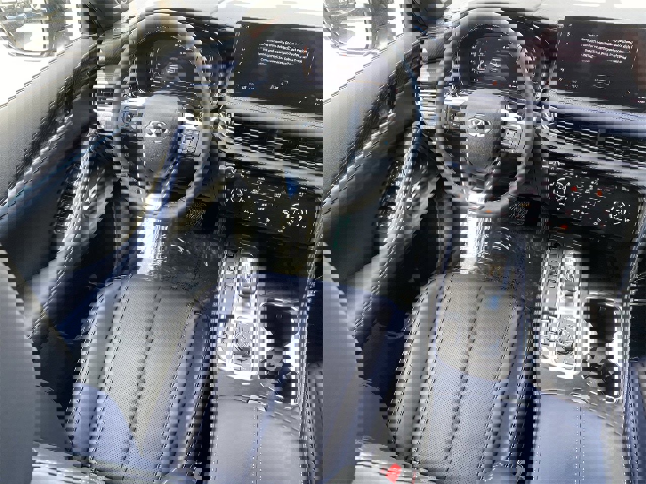 New 2026 INFINITI QX60 Luxe image 17