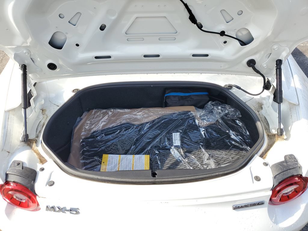 New 2026 MAZDA MX-5 Miata RF Grand Touring w/ Weather Package RWD image 8