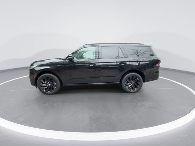 New 2027 Lincoln Navigator Reserve w/ Jet Appearance Package AWD/4WD image 4