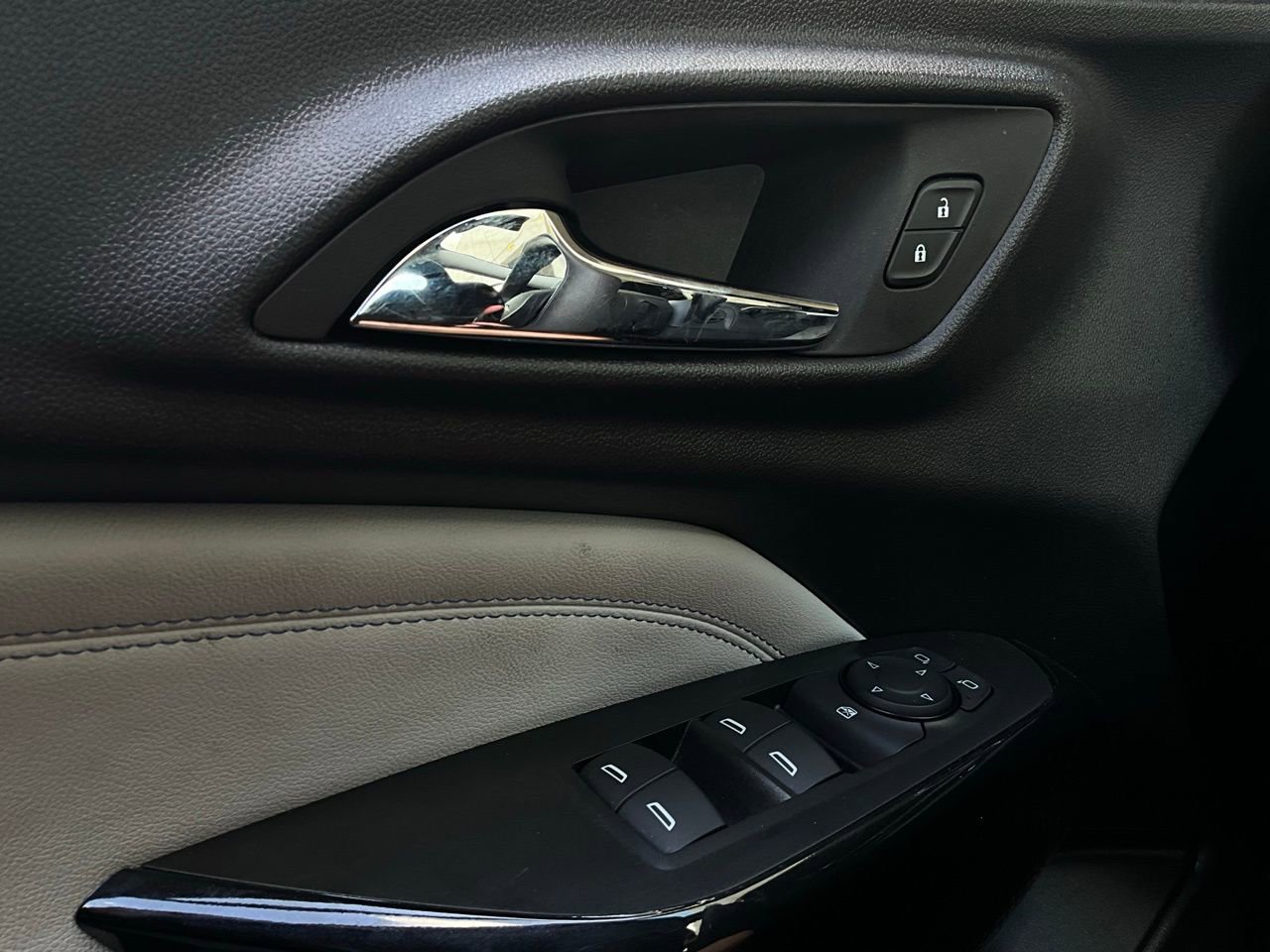 Used 2025 Chevrolet Trax LT image 19