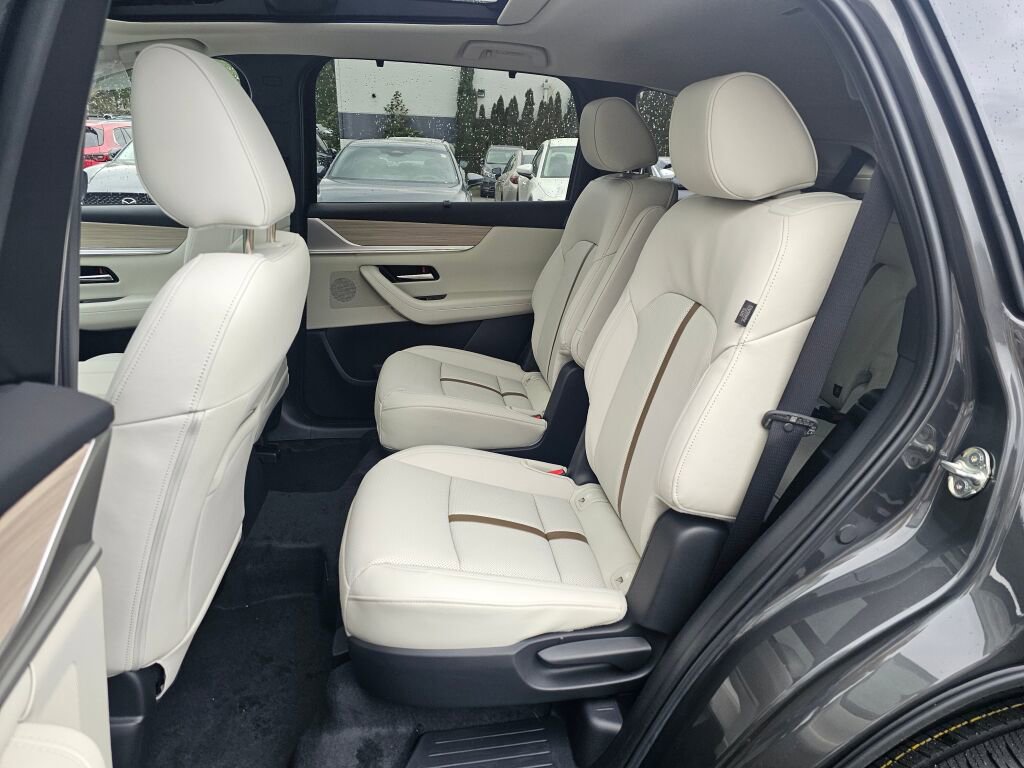 New 2026 MAZDA CX-90 Plug-In Hybrid w/ Premium Plus image 23