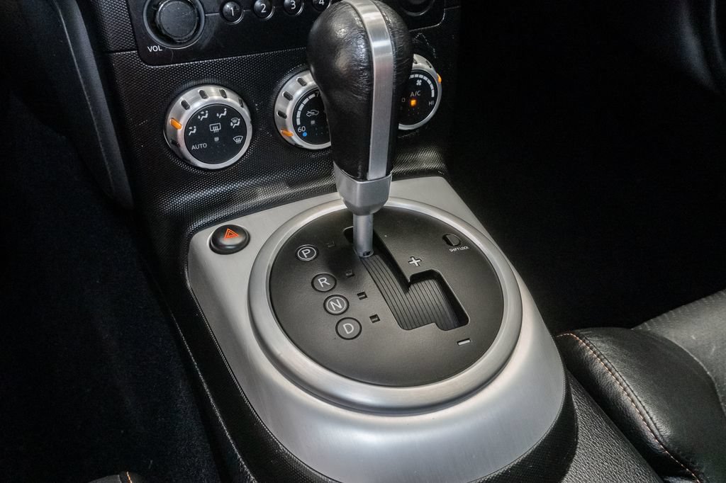 Used 2006 Nissan 350Z Grand Touring RWD image 21