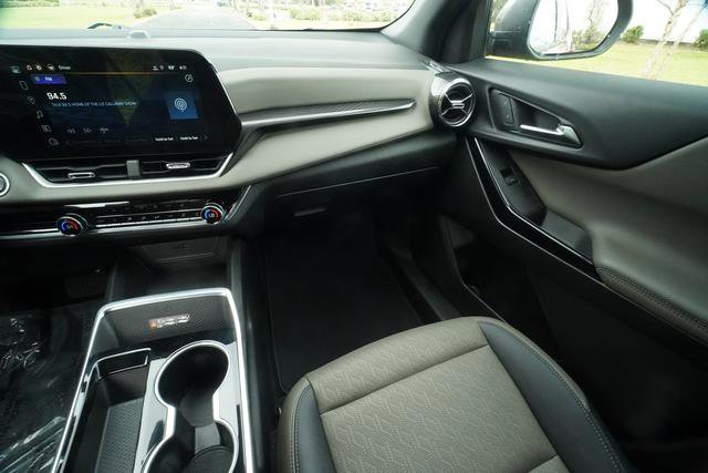 Used 2025 Chevrolet Equinox LT w/ Convenience Package II image 15