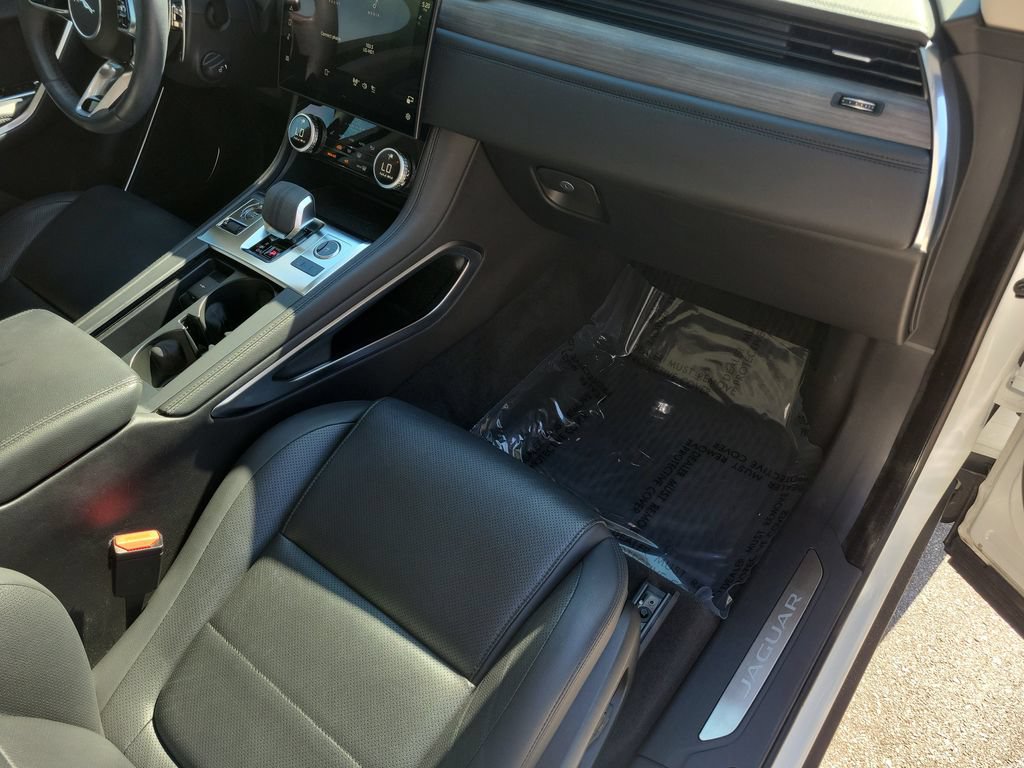 Used 2023 Jaguar F-PACE S AWD/4WD image 19