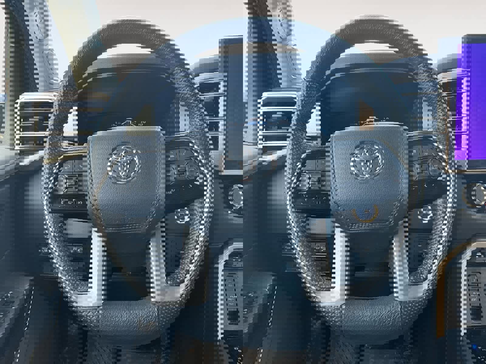 Used 2024 Toyota Tundra Limited image 13