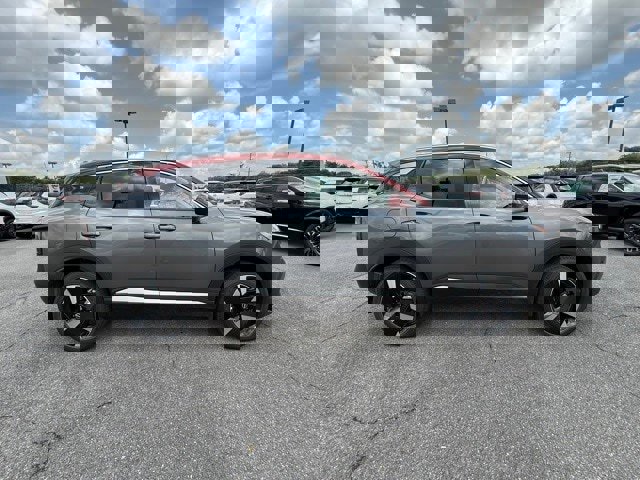 New 2025 Nissan Kicks SR w/ SR Premium Package image 4