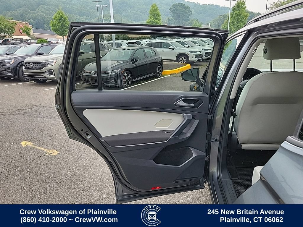 Used 2018 Volkswagen Tiguan S AWD/4WD image 46