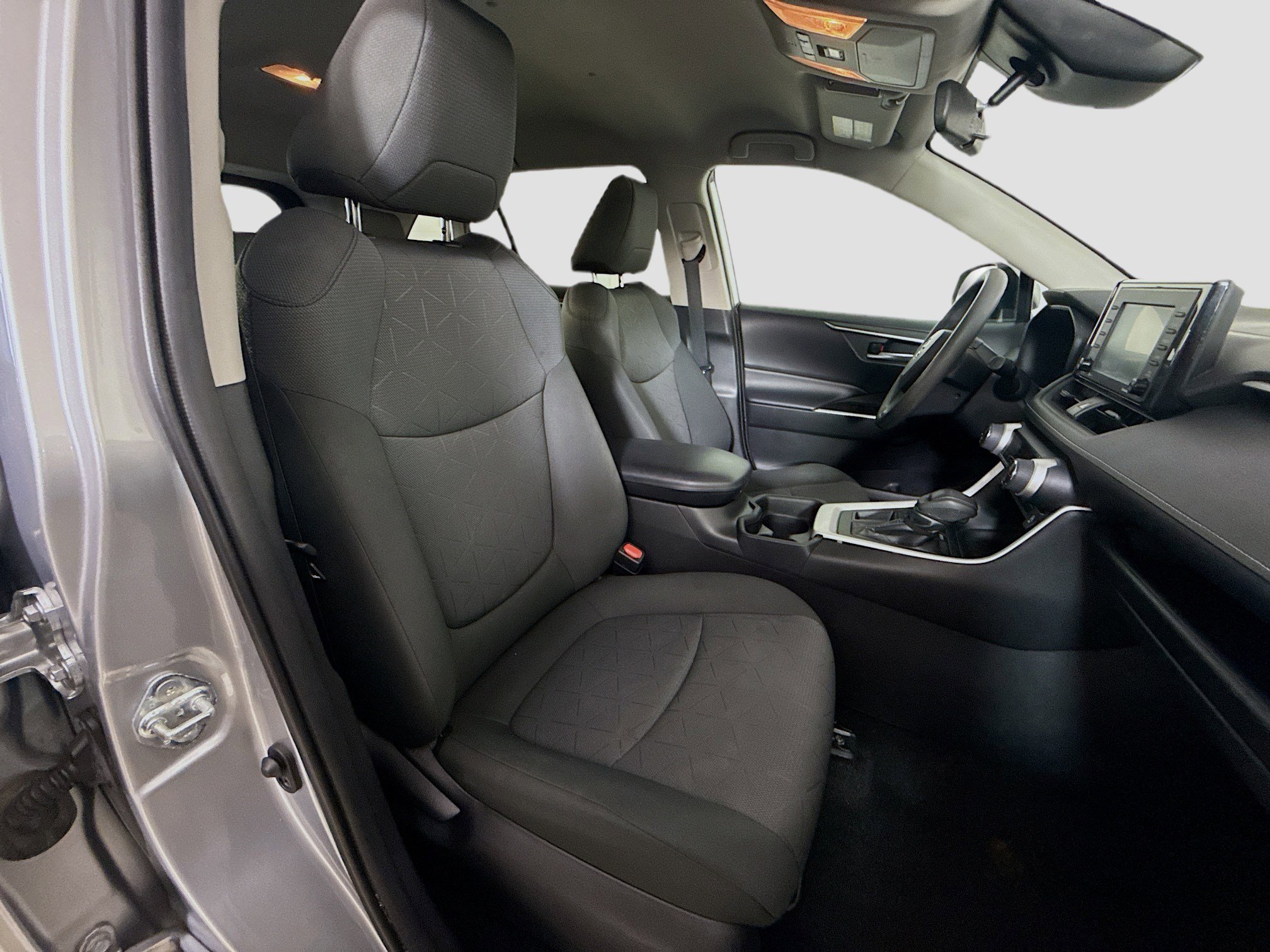 Used 2020 Toyota RAV4 XLE image 29