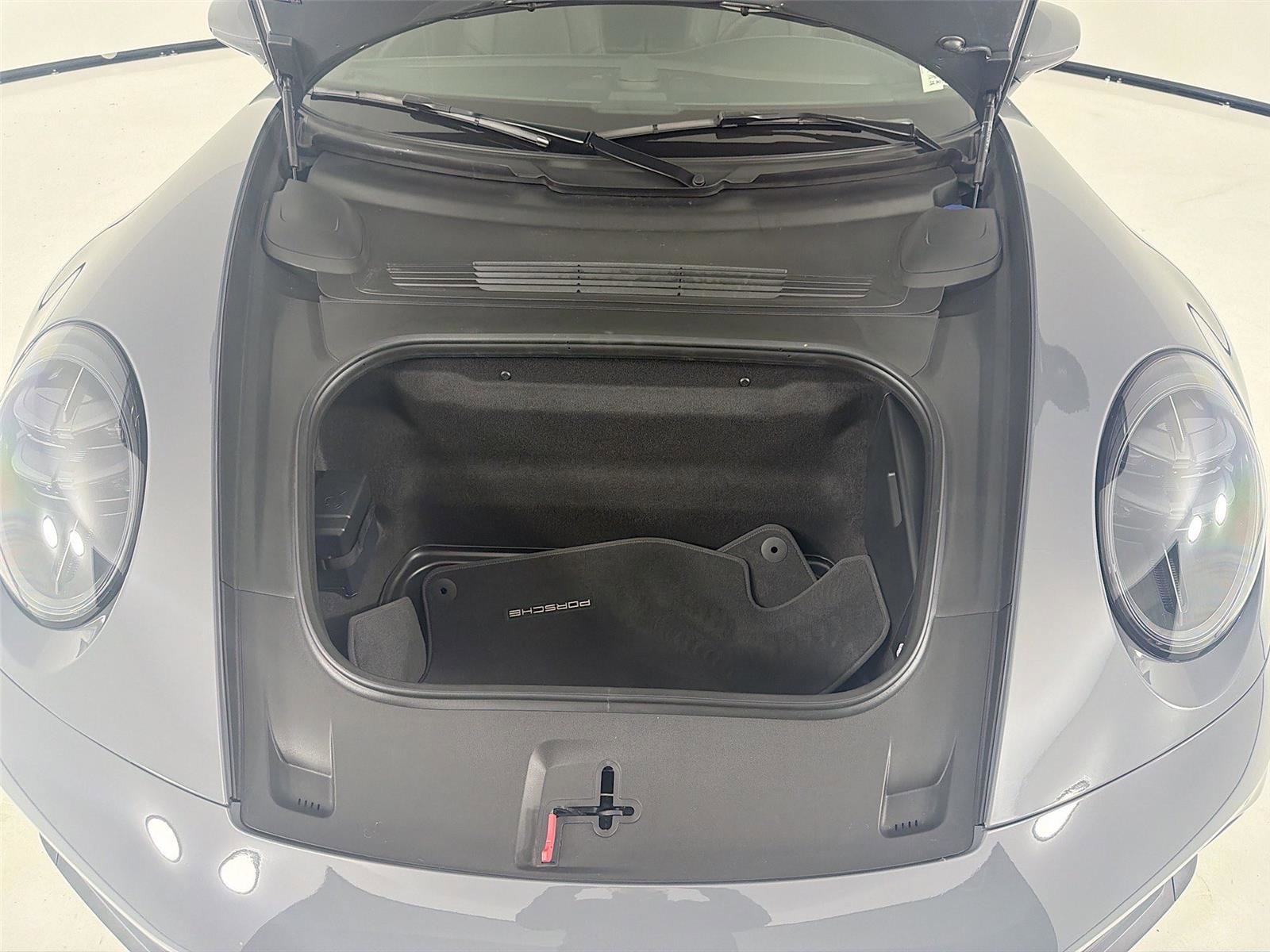 Certified 2025 Porsche 911 Carrera image 29