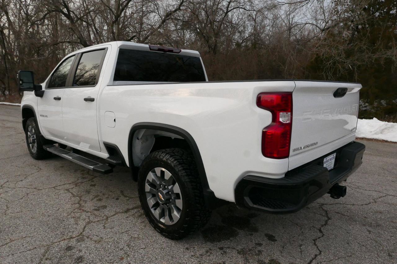Used 2024 Chevrolet Silverado 2500 Custom w/ Custom Value Package image 8
