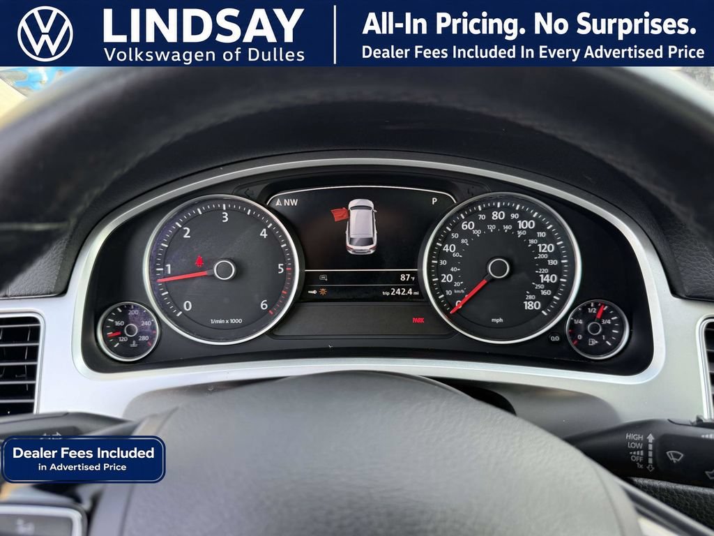 Used 2016 Volkswagen Touareg TDI AWD/4WD image 28
